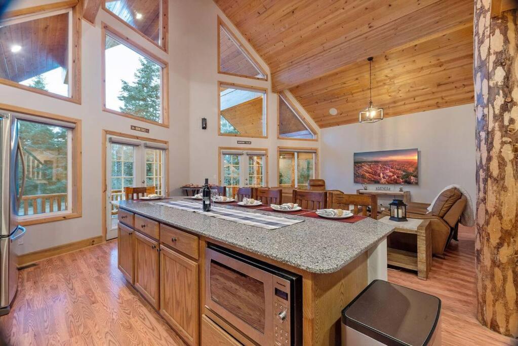 Canyon Country Chalet Duck Creek Village Exteriér fotografie